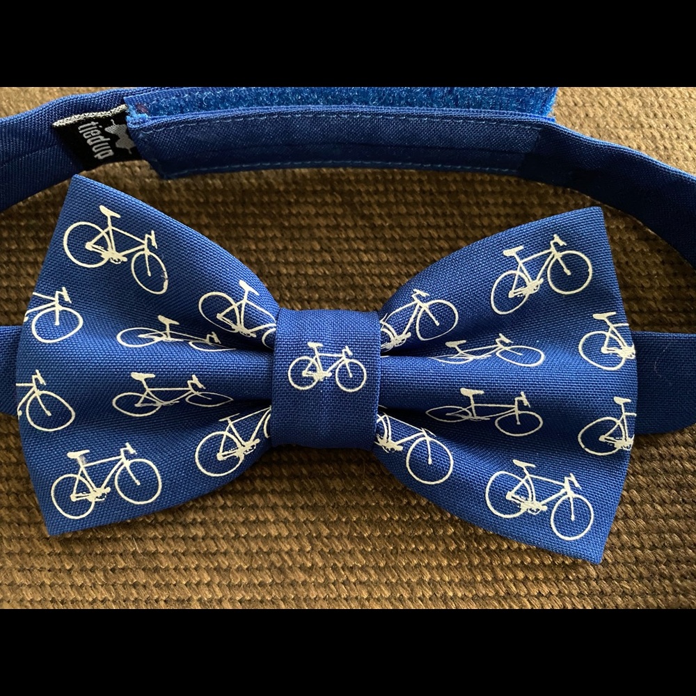 BICYCLES BOW TIE, NWOT